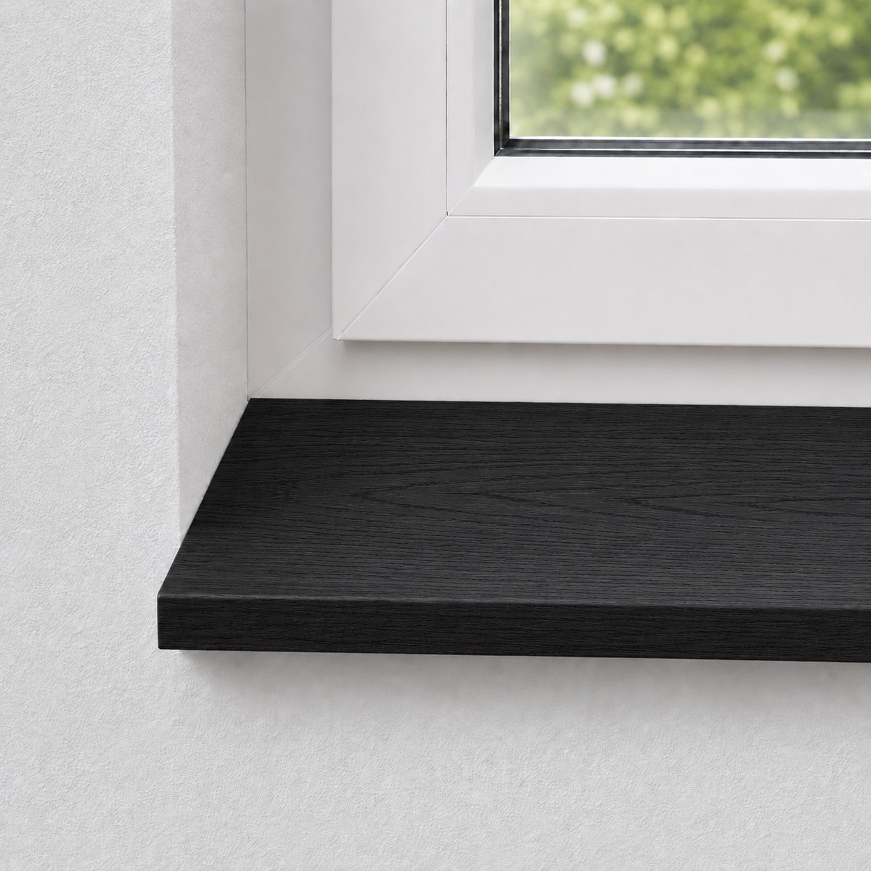 Vensterbank van massief, knoestvrij eikenhout met doorlopende lamellen